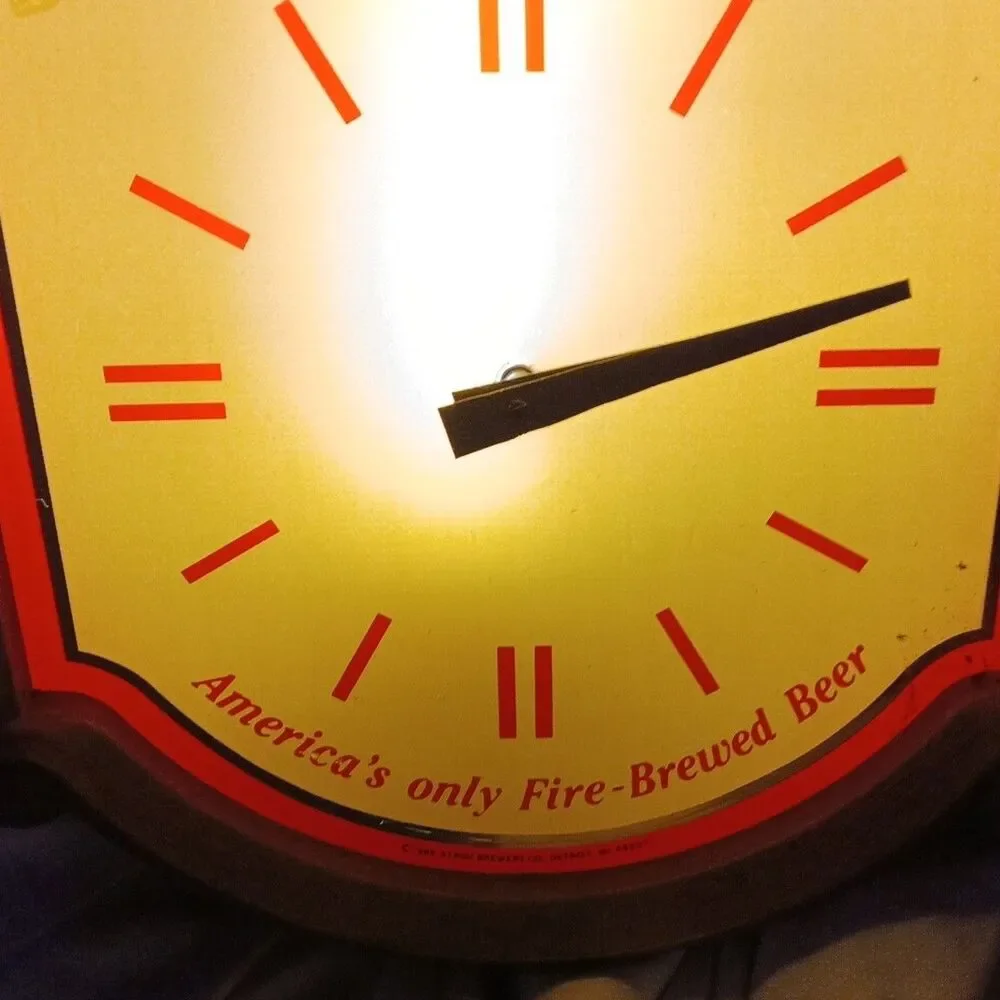 Stroh's Breweriana Wall Clock 